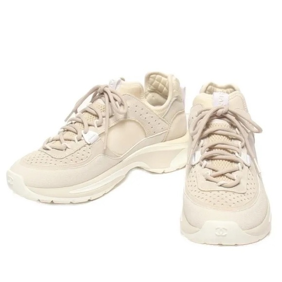 CHANEL Lifestyle Shoes Women's Low-top Gray - Picture 2 of 11